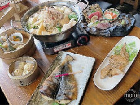 まんぷく厨房ちゃらりんの「北海道縞ホッケと九州もつ鍋のコース」の画像